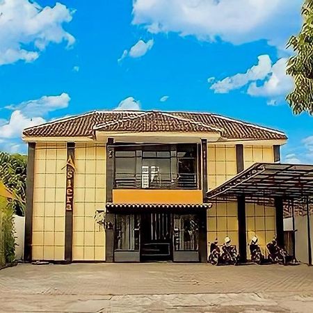 Penginapan Asiera Баньюванги Экстерьер фото